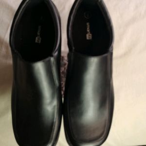 Black wide mouth unisex dress shoes